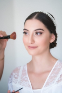 עינב כהן איפור ושיער