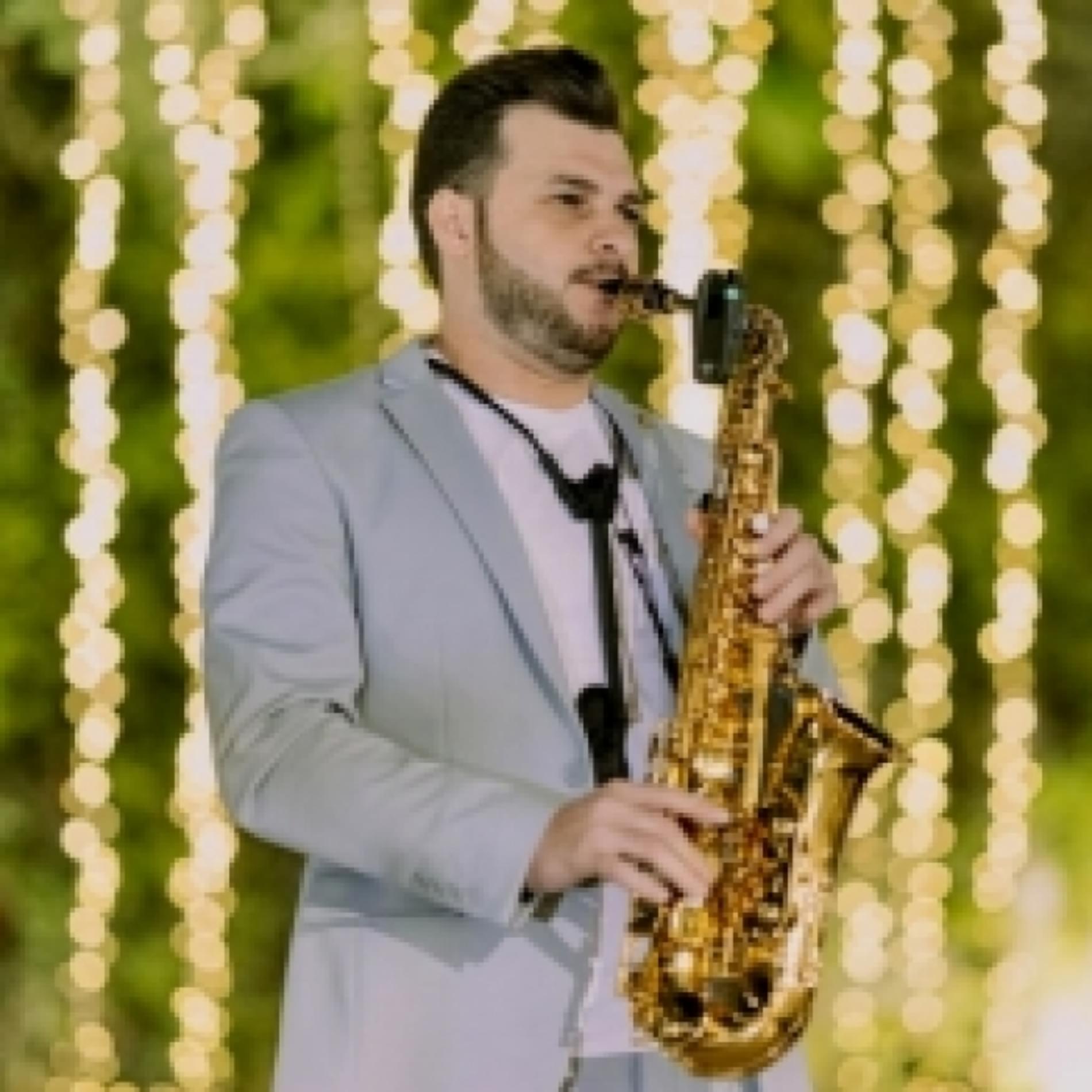אורי טור - נגן סקסופון וקלרינט