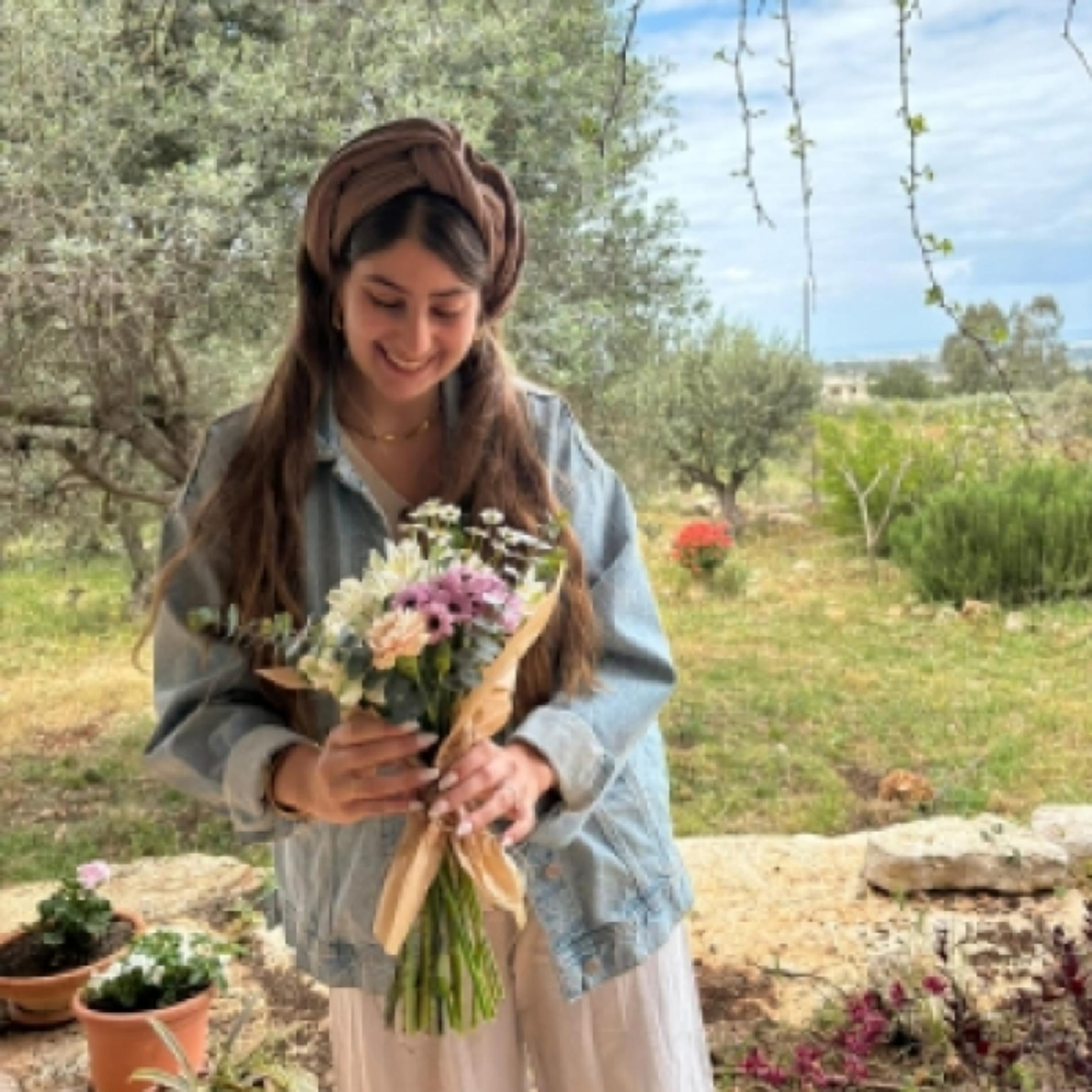 שרה שזירת פרחים לארועים