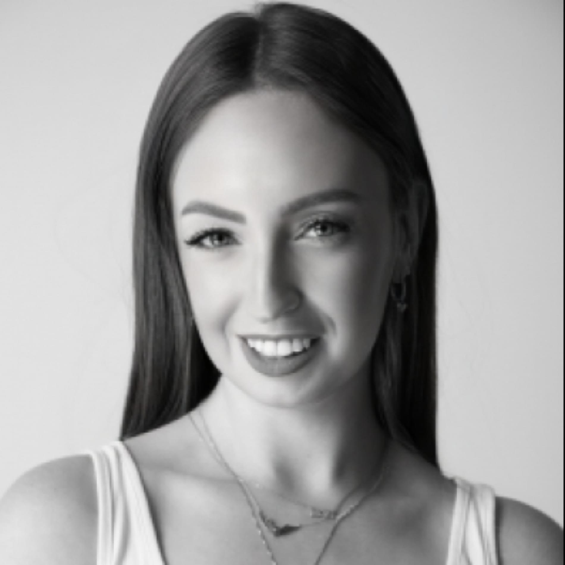 מירי חן- מאפרת ומסרקת כלות