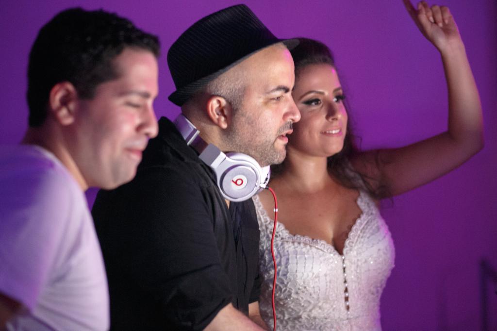חוות דעת של אפרת על !ZE DJ מושיקו שטרן - אמיר פוינט - קולי
