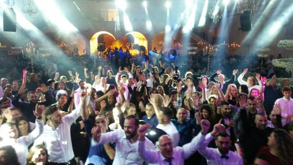 חוות דעת של Guy על !ZE DJ מושיקו שטרן - אמיר פוינט - קולי