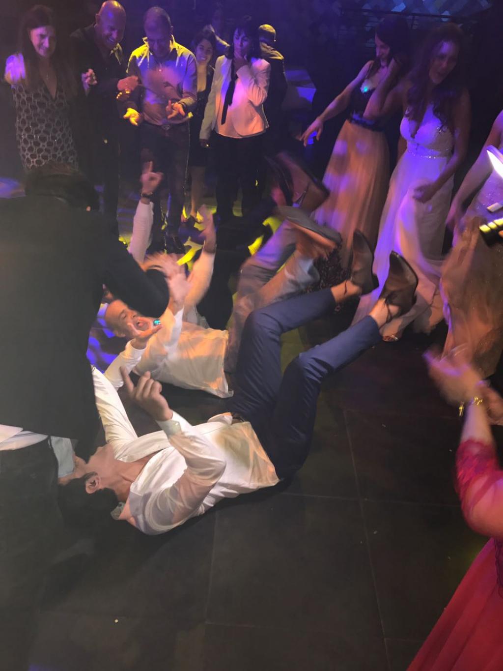 חוות דעת של Hana על !ZE DJ מושיקו שטרן - אמיר פוינט - קולי