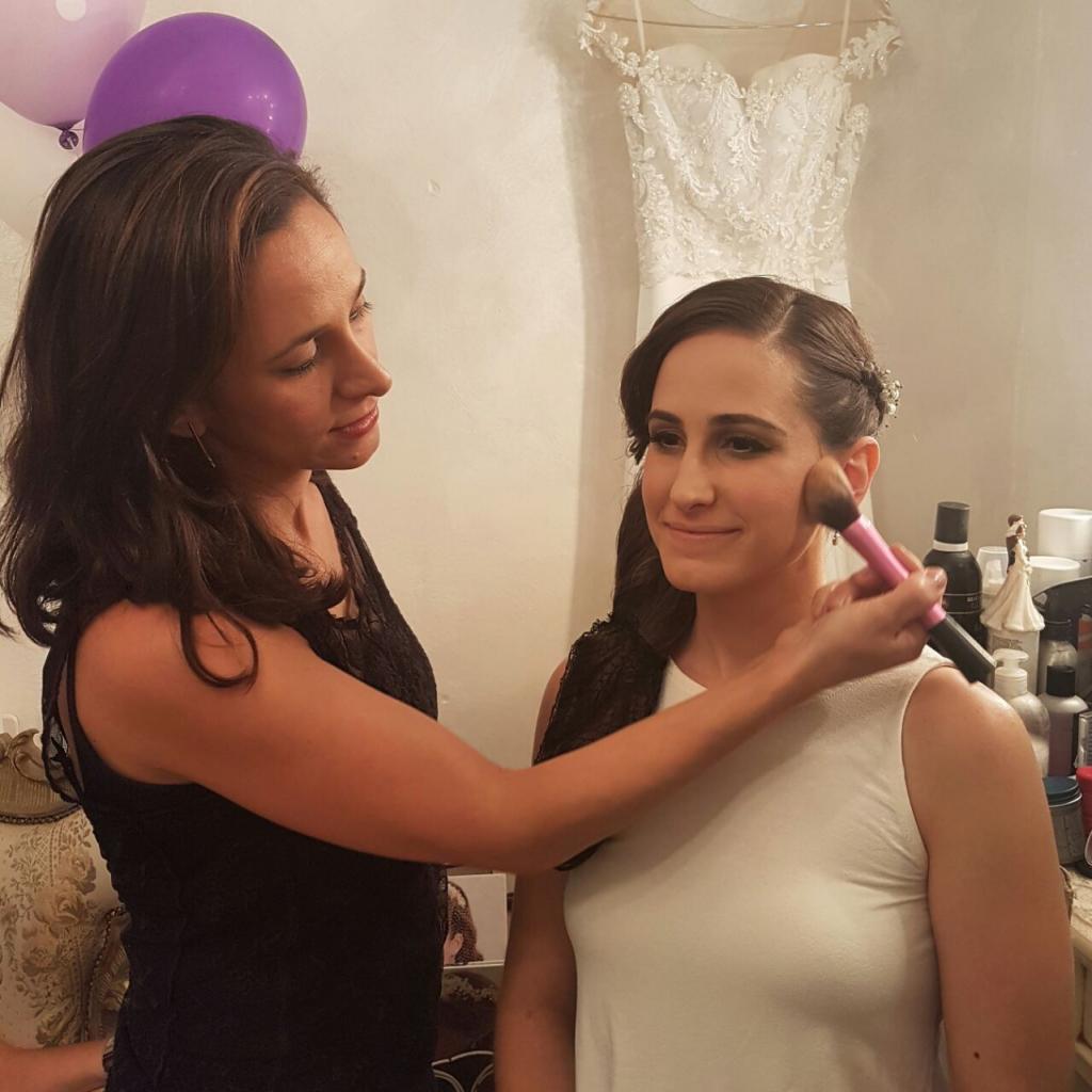חוות דעת של Nataly על עינב בר מאפרת מקצועית ומעצבת שיער