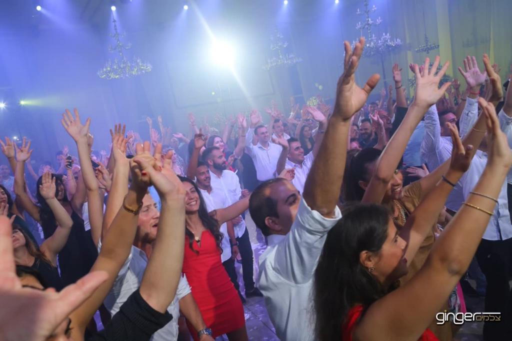 חוות דעת של elinorubin153 על DJ גידי אסייג
