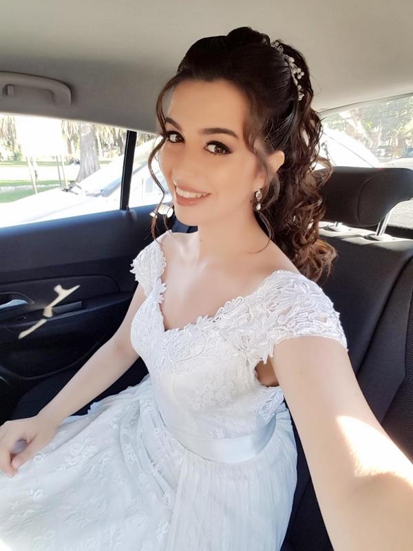חוות דעת של Ella על עוז שקרוב - עיצוב שיער ואיפור מקצועי