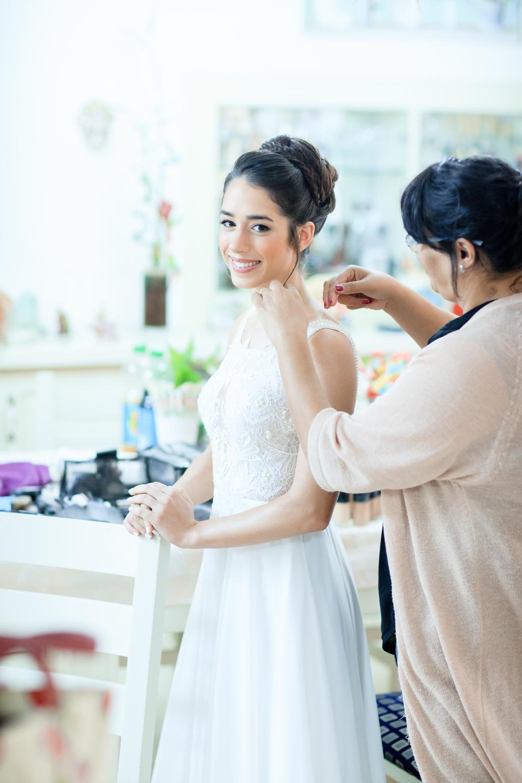 חוות דעת של Dor על REV* professional makeup and styling
