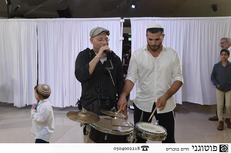 חוות דעת של ayalagoz100 על להקת עניין אחר