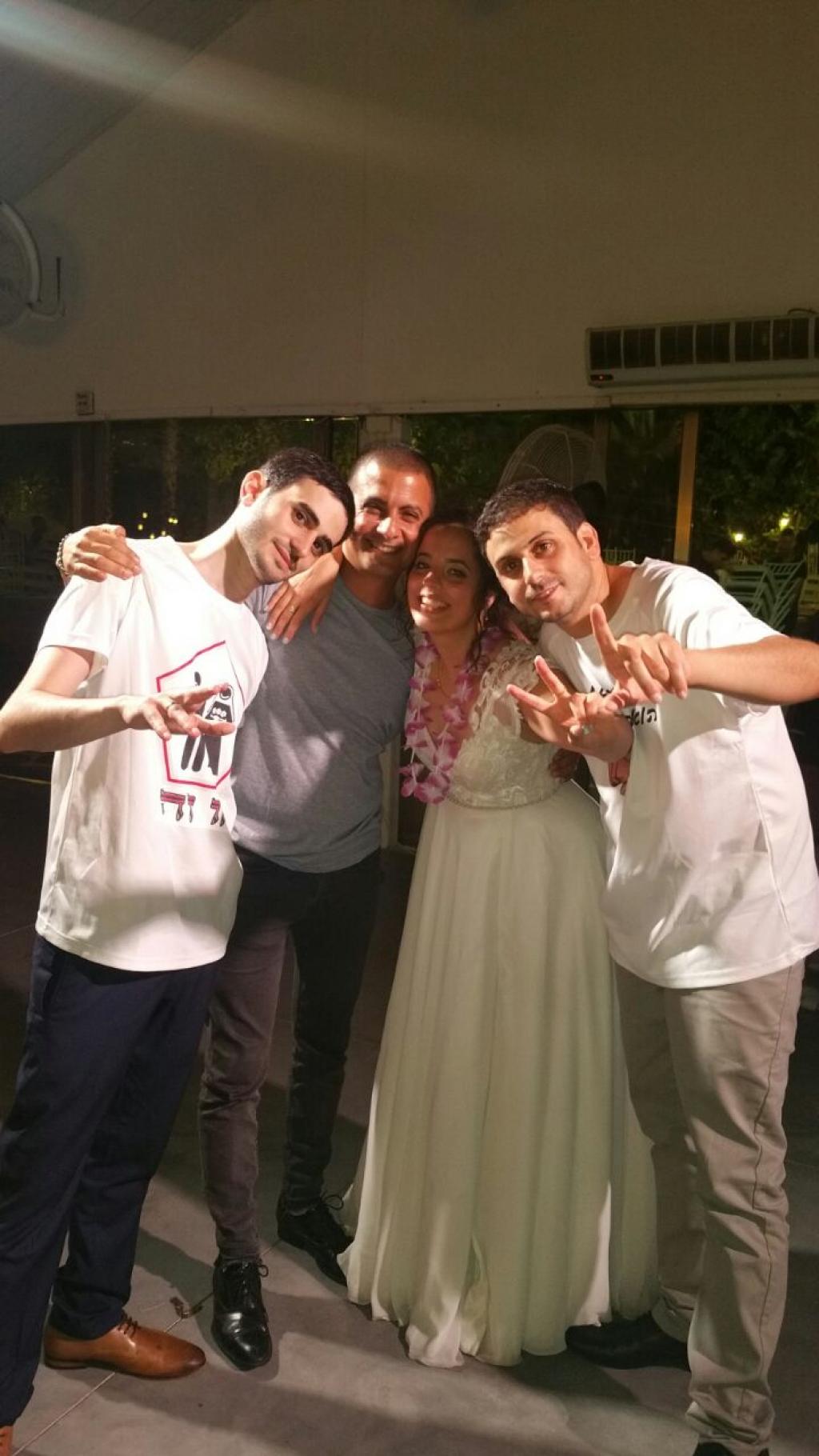 חוות דעת של gal על אלון משה חי | DJ ALON