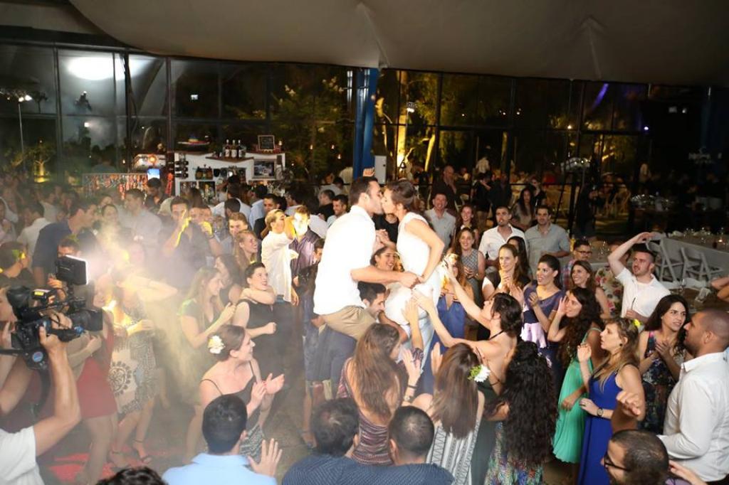 חוות דעת של reutbec על אלון משה חי | DJ ALON