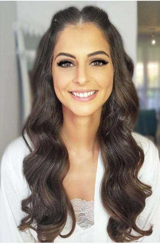 חוות דעת של Adi על גילי שני - מאפרת ומעצבת תסרוקות