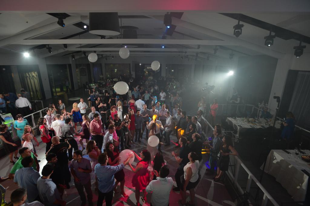 חוות דעת של ורוניקה וקיריל על dj לירון מנדל