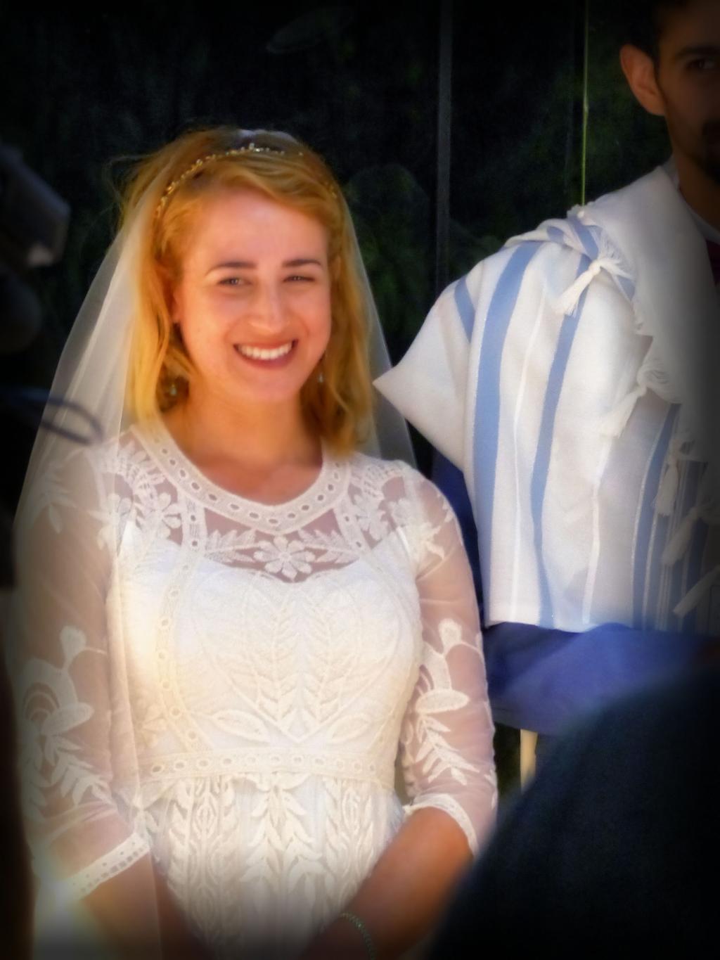 חוות דעת של Aviezer על מלי אביב תופרת