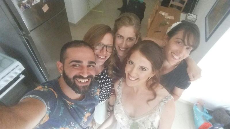 חוות דעת של Naama על מנחם חלובה - אומן איפור ועיצוב שיער