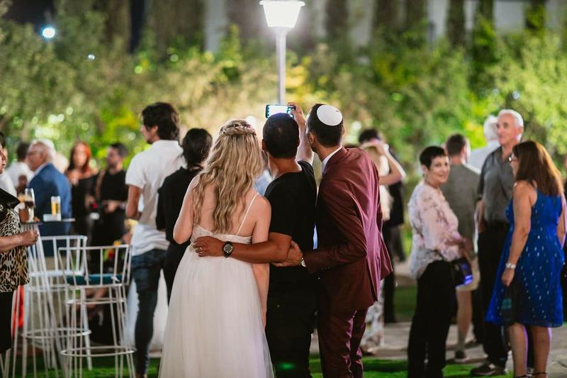 חוות דעת של tahrak1 על ליריקה שירותי מוסיקה