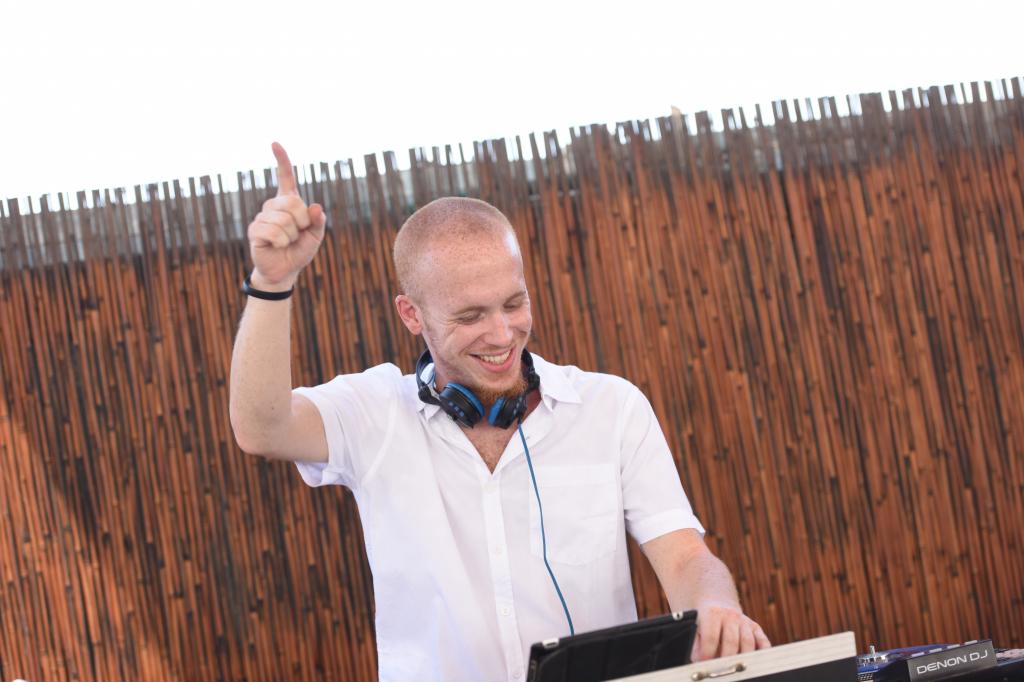 חוות דעת של danlavee על DJ JUVI
