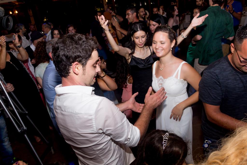 חוות דעת של דוד ודינה על די ג'יי אידית אבשלומי