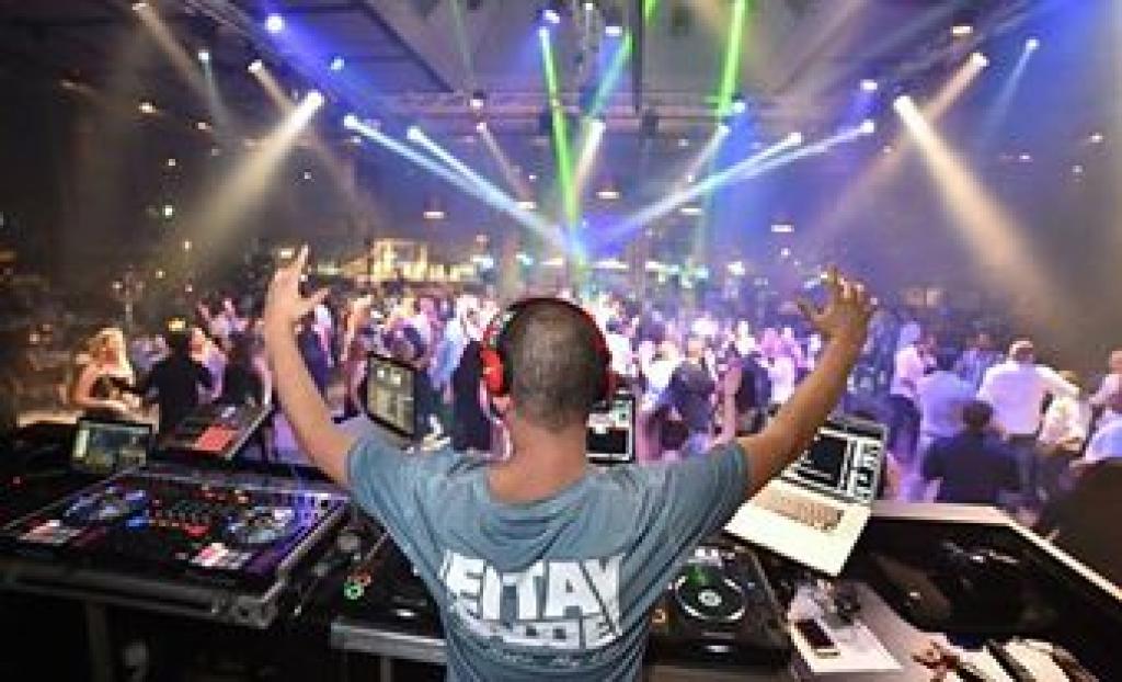 חוות דעת של May על DJ איתי שדה