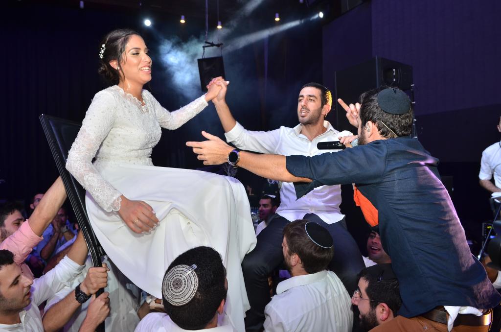חוות דעת של עידן וחנה על להקת המבשרים - אלירן שדה