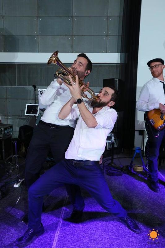 חוות דעת של Elisheva על להקת המבשרים - אלירן שדה
