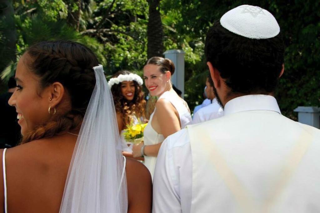 חוות דעת של Noy על אדם עידן - ארגון והפקת חתונות