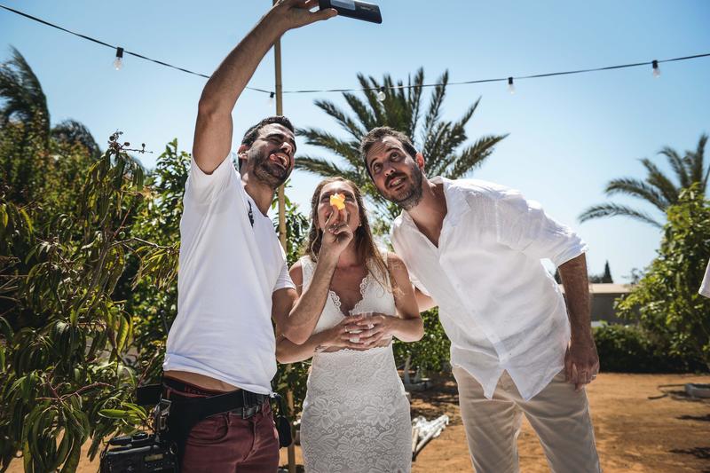 חוות דעת של Ori על Love & Marriage צלמים