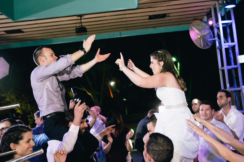 חוות דעת של Adi על עמית נוריאלי - Dj Amit Nurieli