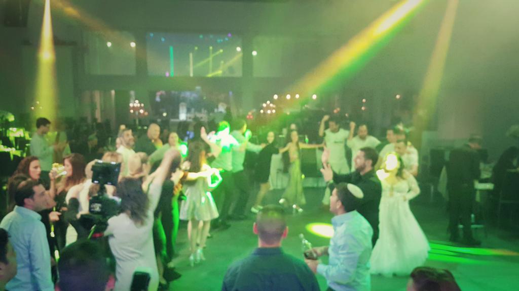 חוות דעת של oryaoz על עמית נוריאלי - Dj Amit Nurieli