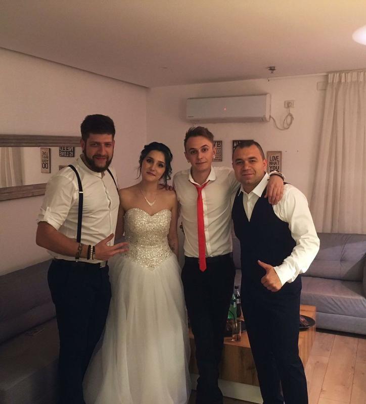 חוות דעת של Jen על Fantasy Djs