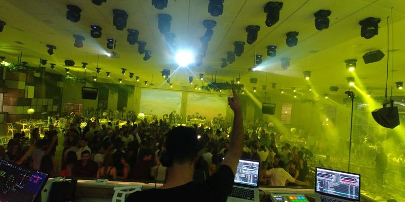חוות דעת של Lee על groove djs