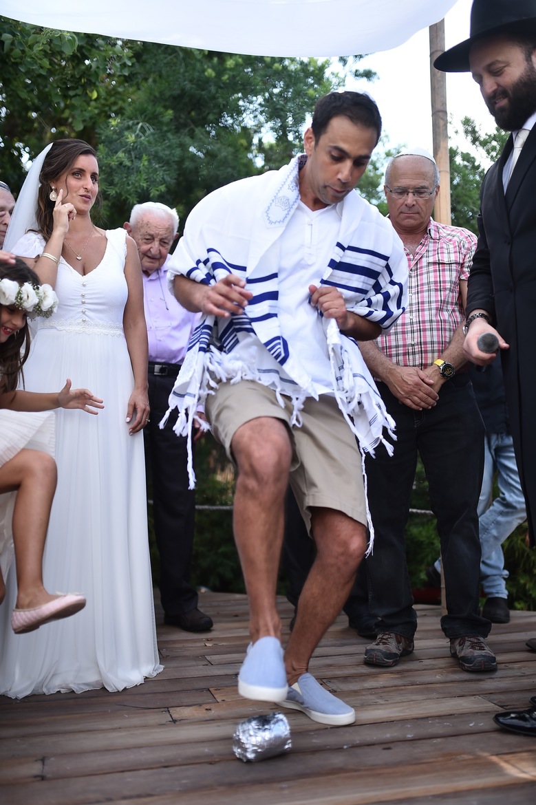 שבירת הכוס