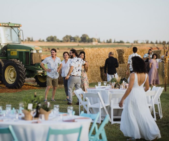 ״הרבה מאוד זוגות מצליחים להגיע לכל האורחים שלהם בחתונה קטנה, ולשמוע מהם כבר בזמן האירוע שהאוכל טעים להם״.